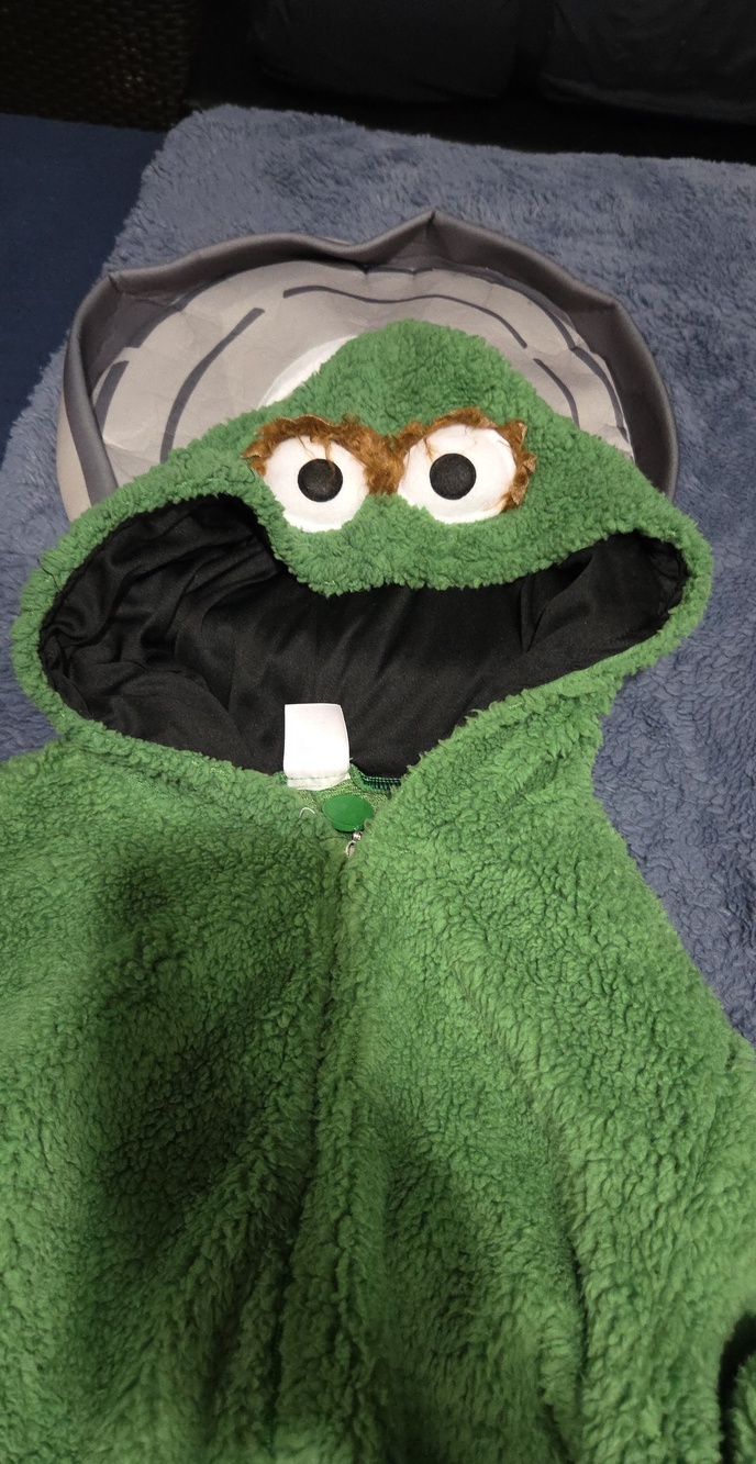 Adult Oscar The Grouch Costume, Sesame Street Size Small/Medium